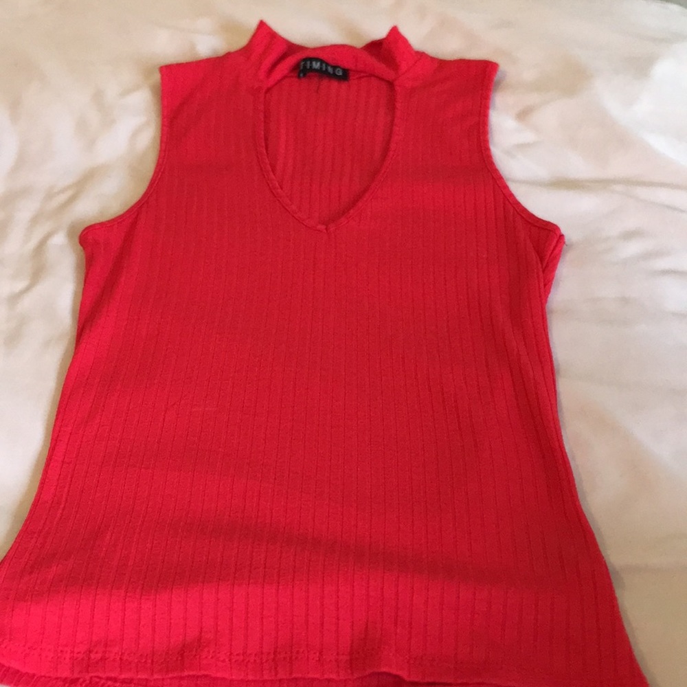 Red sleeveless top & black sleeveless top